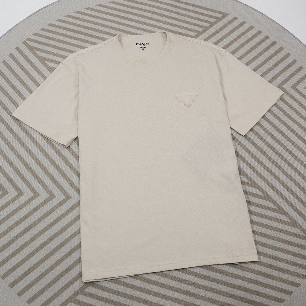 Prada patch triangle label crew neck short sleeves